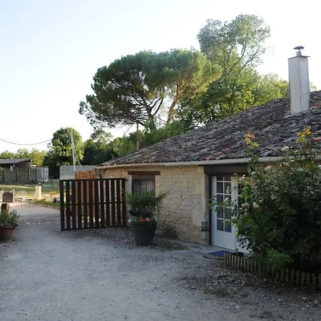 Les Demeures De La Laigne Bed & Breakfast Allas-Bocage Exterior photo