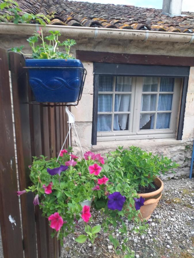 Les Demeures De La Laigne Allas-Bocage