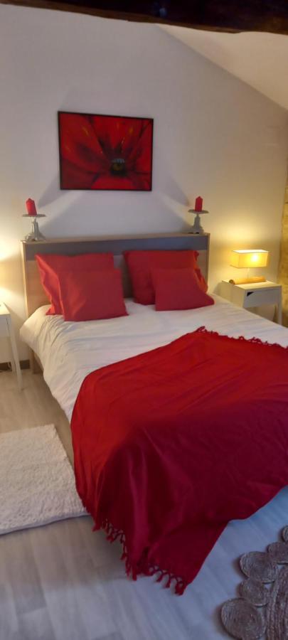 Les Demeures De La Laigne Bed & Breakfast