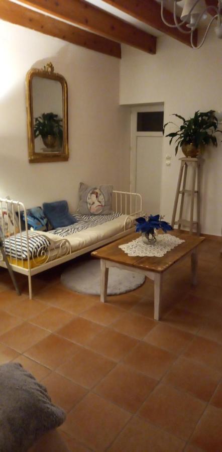 Les Demeures De La Laigne Bed & Breakfast