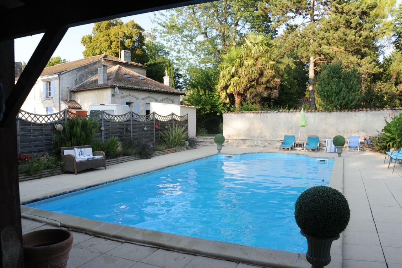Les Demeures De La Laigne Bed & Breakfast Allas-Bocage